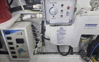 Arid Series 4 unit and tubing installed beside separate Reverso fuel-polishing equipment